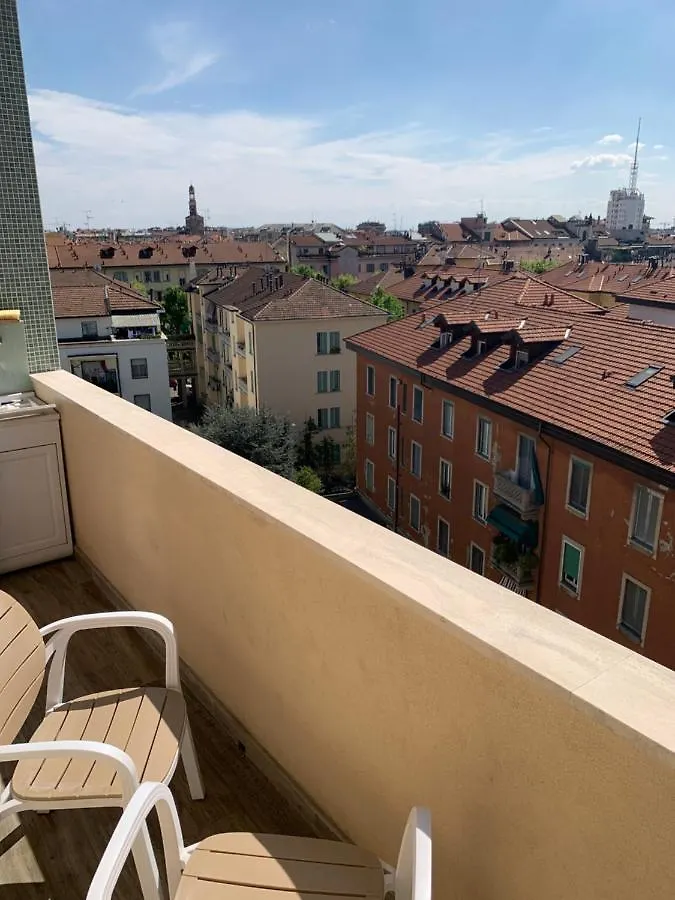 Appartamento Con Terrazza In Zona Navigli - Tortona Milan